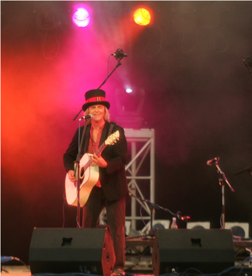 Eric Faulkner playing the Main Stage at The Acoustic Festival of Britain